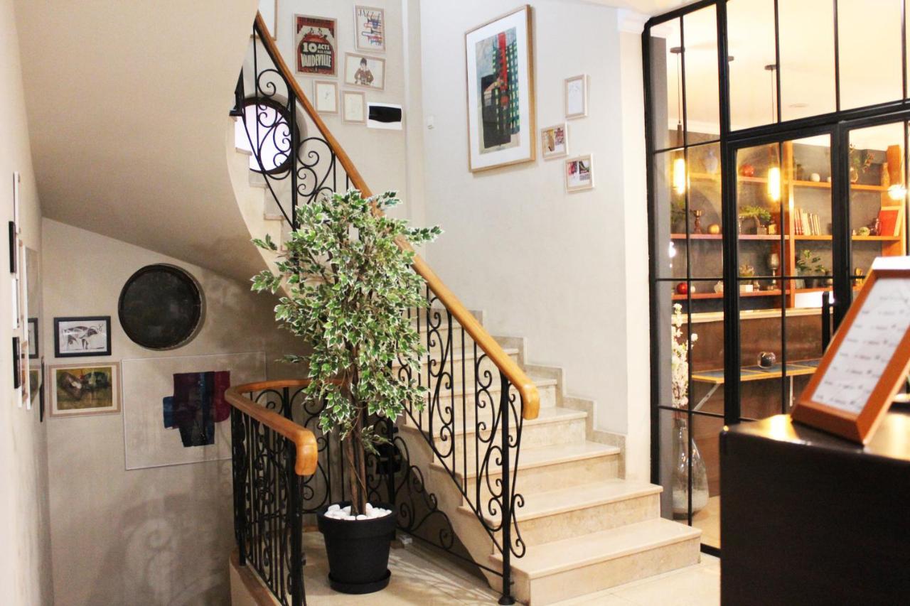 Point Hotel Tbilisi Esterno foto