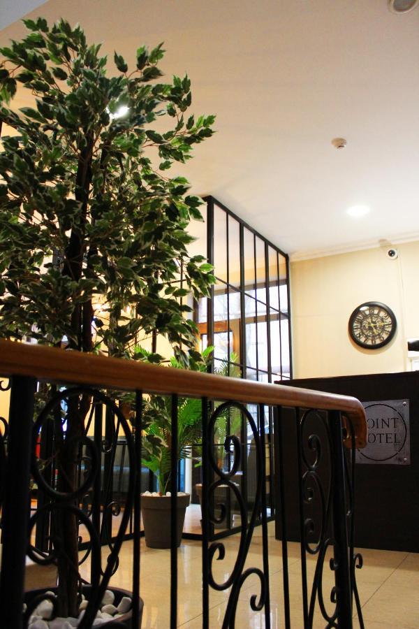 Point Hotel Tbilisi Esterno foto